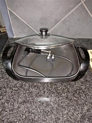 Salton Electric Frying Pan