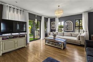 Somerset West Living Perfected!