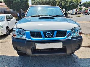 2017 Nissan NP300 3.0 Manual Diesel White Manual Diesel 