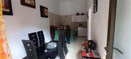 Must See! Neat and Affordable 1 Bedroom Flat – Available 01 JULY ONLY – Vanderbi