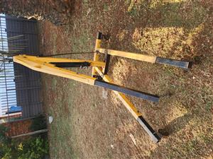 Engine jack