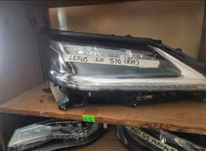 Lexus LX 570 Headlight
