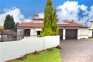 House For Sale in Bloubosrand