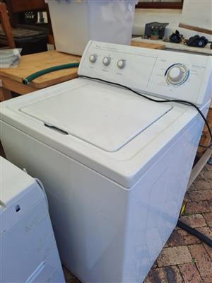 Whilrlpool top-loader washing machine. Needs a pipe part.