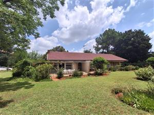 Massive 4800m2 property in prime area. Three Rivers Proper.