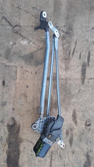 Renault Sandero Front Wiper Mechanism & Motor for sale used