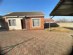 Well maintained House to rent in EXT 23
