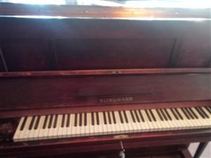 Kingsman piano for sale, urgent salee