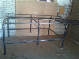 BAKKIE FRAME IDEAL FOR STEELWORK OR DELIVERIES. NO RUST!!!