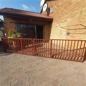 Neat and cosy batchelor flat