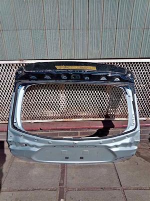 Toyota starlet Cross boot