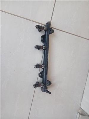 Polo 6 & Polo Vivo Clp 1.4 Fuel Rail With Injectors