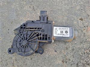 VW Amarok door motor
