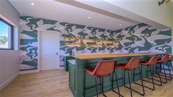 FRESH COUNTRY AIR - 5 MINUTES FROM TIFFANYS