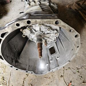 Nissan 1 TONNER v6 gearbox