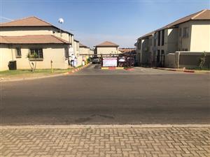 FOR RENT:  1 Bedroom flat, Bathroom, O/Plan lounge- 1st Floor, Ref:R26086 