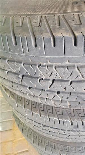 Ford ranger staal mags met tyres