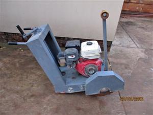 Concrete/paving cutter 