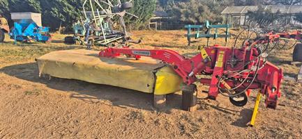 2017 POTTINGER 8 DISC CONTOUR MOWER 3.5M