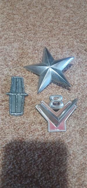 Car 3x badges