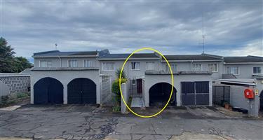 Lock Up & Go in Gonubie in Cambridge West