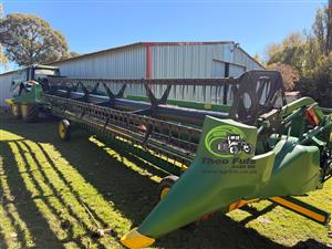 John Deere 625F