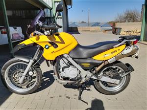 2002 BMW F650gs only 32 400km done to date.     Bike has heated grips and ABS. B