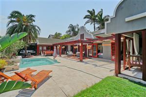 Spacious 5-Bedroom Family Home to Rent – Beacon Bay