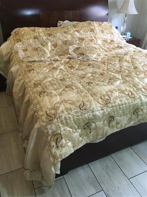 Designer Bedspread with Pillow Cases