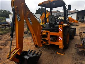 For sale — 2015 JCB 2DX Backhoe Loader.
