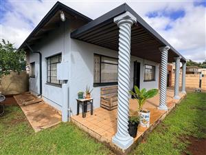 House For Sale in Riviera