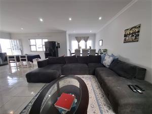 Stylish 3 Bedroom Townhouse in Gonubie