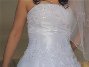 Wedding Dresses And Attire In Pretoria North Junk Mail