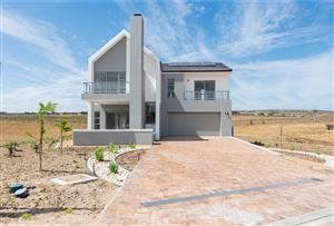 A Fresh Take on Double-Storey Estate Living with greenbelt and farmland views