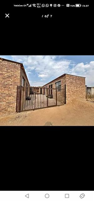 investment property for sale in tembisa Lindokuhle section