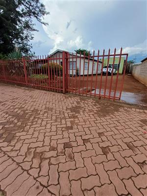 3 Bed House to Let in Victoria Park