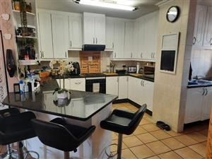 3 slaapkamer huis te huur