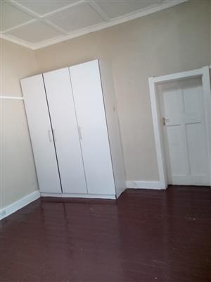 Bedroom to rent / let in Observatory