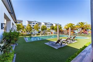 Modern, Pristine & Fully Upgraded in De Zicht!