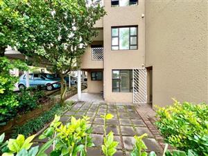 Apartment For Sale in Parktown North