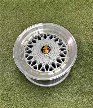 15 INCH PORSCHE MESH DESIGN RIM SET