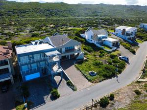 House For Sale in Stilbaai Oos
