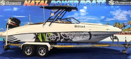 CLASSIC 230 ON TRAILER 250 HP SUZUKI 4 STROKE 