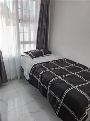 Beautiful 2 bedroom house with granny flat to rent in secure area(Moot)