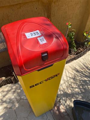 Boomgate 2 x Centurion For Sale. Price negotiable