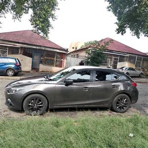 2016 Mazda 3   1.6 dynamic