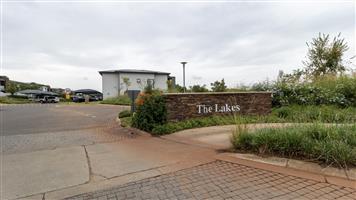 Beautiful 2 bedroom,2bathroom upstairs apartment in Serengeti Life Style Estate, Kempton Park