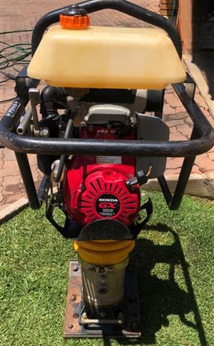 Honda 4 stroke Vibrating Rammer