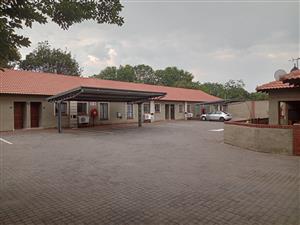 2 BEDROOM UNIT STRUBENVALE, SPRINGS