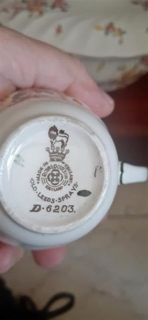 ROYAL DALTON FULL VINTAGE SET